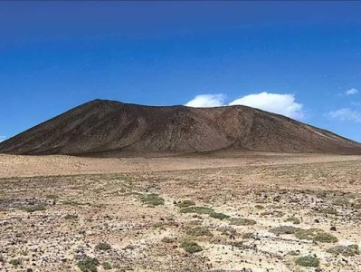 火山女儿收到情书的注意事项（保护隐私，谨慎应对）