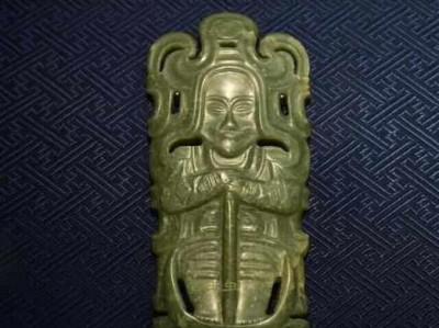 玉龙龙王出装顺序攻略（一招制敌，玉龙龙王霸气出装！）